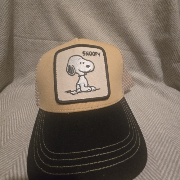 Peter Grimm Snoopy Trucker Hat - Black and Tan - Picture 1 of 6